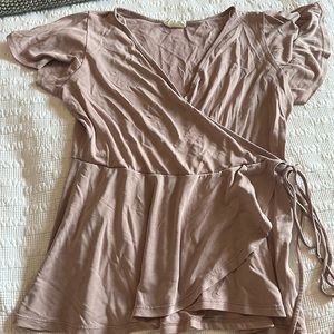 Sienna sky pink top size medium!